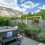Spacious House / Pool / Jacuzzi / Playground / 6+2 * Rakalj